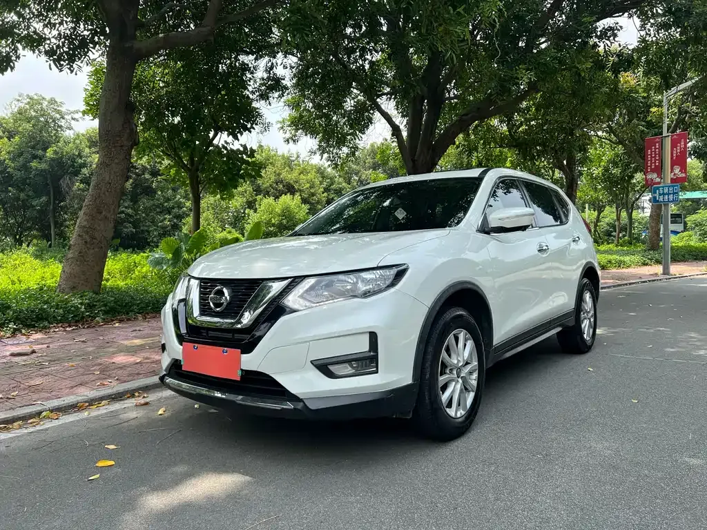 Nissan X-Trail 2021 из CN, фото 1