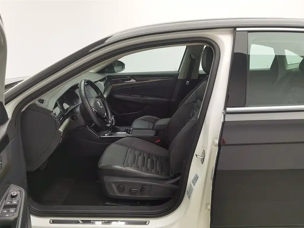 Volkswagen Passat 2021 из CN, фото 10