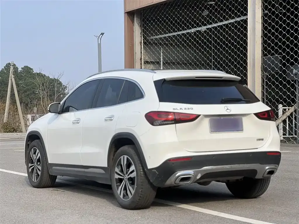 Mercedes-Benz GLA 2023 из CN, фото 4