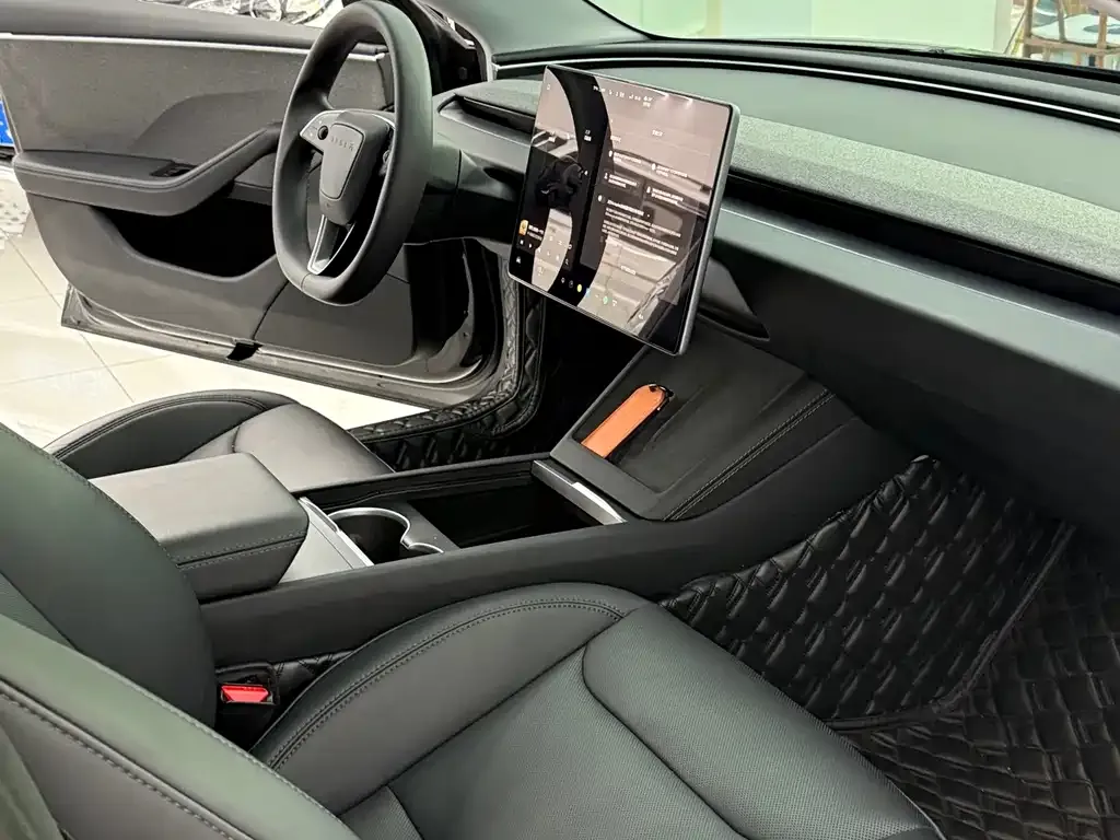 Tesla Model 3 2024 из CN, фото 8
