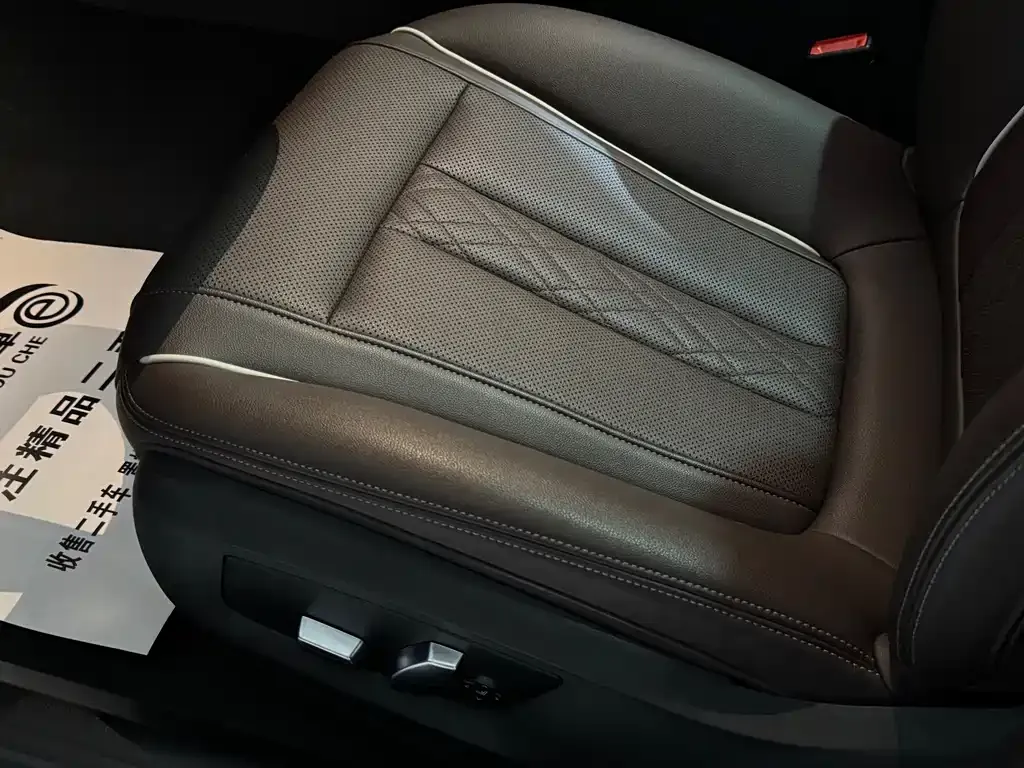 BMW 5 Series 2022 из CN, фото 5