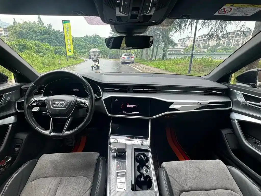 Audi A6L 2023 из CN, фото 9