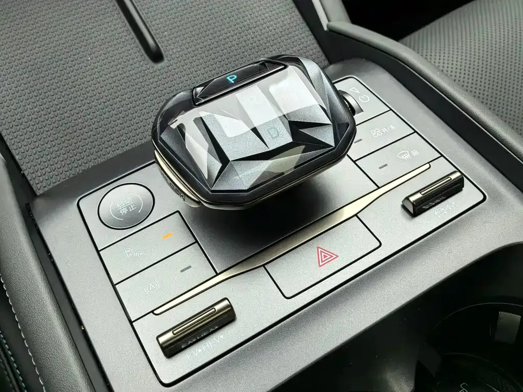 BYD Qin L 2025 из CN, фото 9