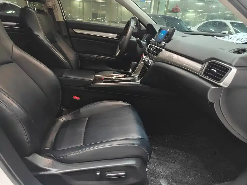 Honda Accord 2021 из CN, фото 10