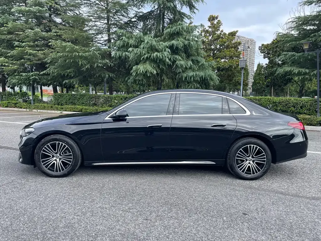 Mercedes-Benz E-Class 2024 из CN, фото 2