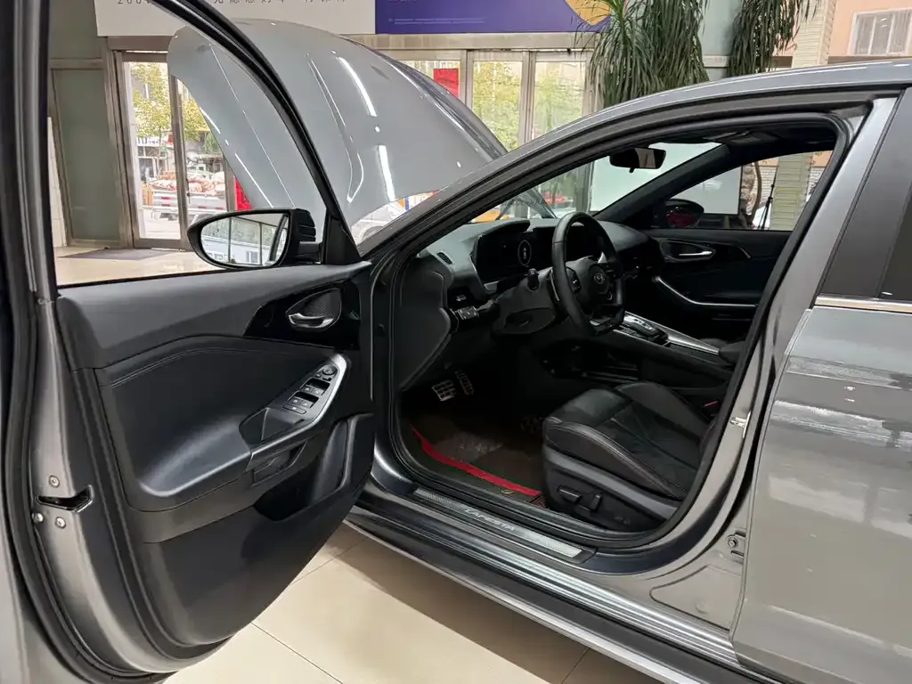 Hyundai Fista 2022 из CN, фото 8