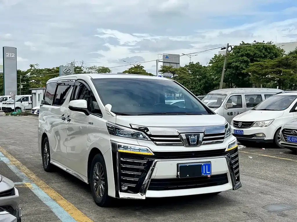 Toyota Vellfire 2022 из CN, фото 3
