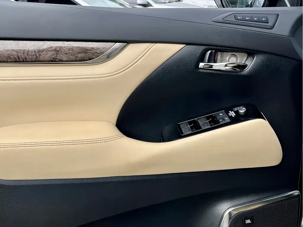 Toyota Vellfire 2022 из CN, фото 9