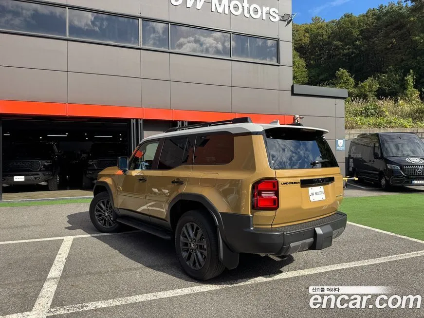 Toyota Land Cruiser 2025 из KR, фото 2