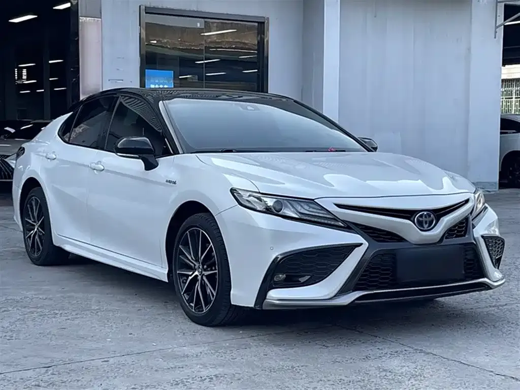 Toyota Camry 2023 из CN, фото 9