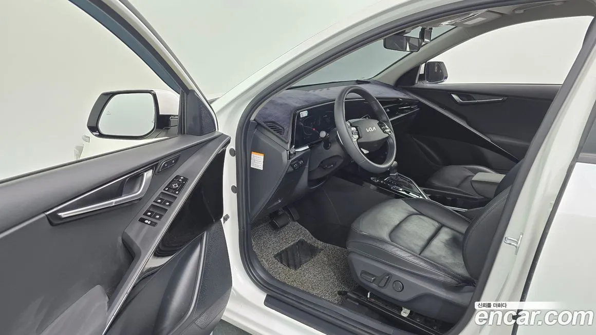 Kia Niro — фото 10