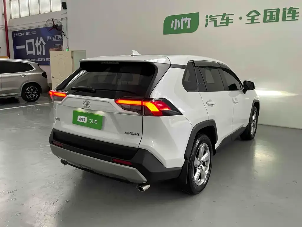 Toyota RAV4 2021 из CN, фото 5