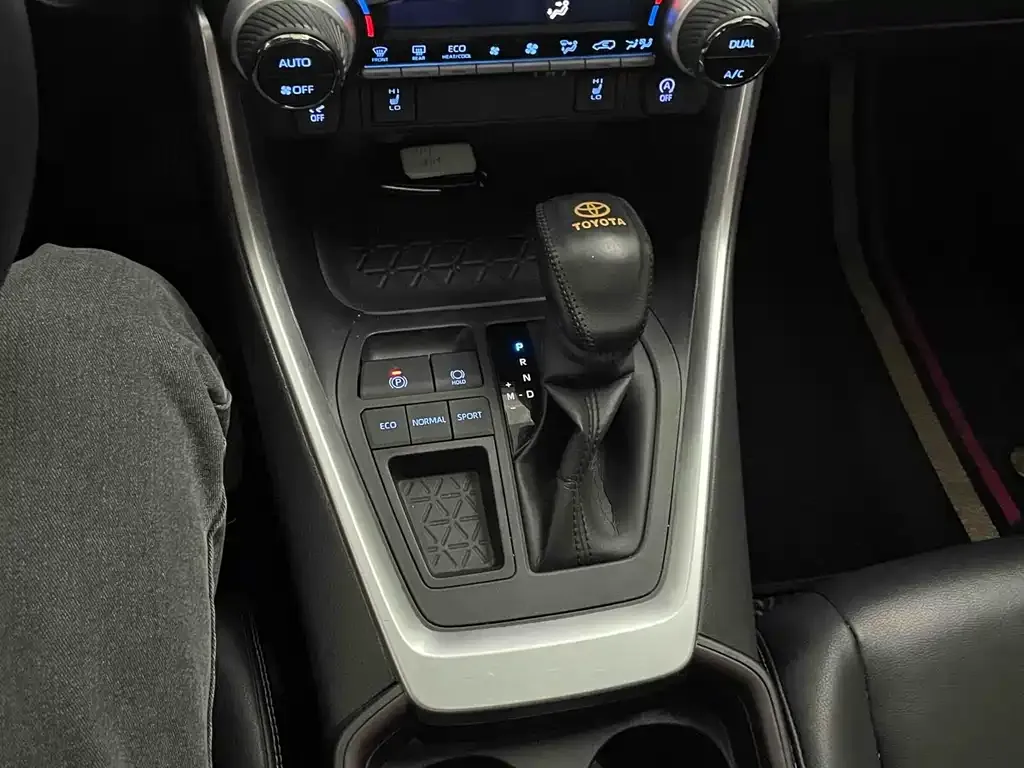 Toyota RAV4 2021 из CN, фото 9
