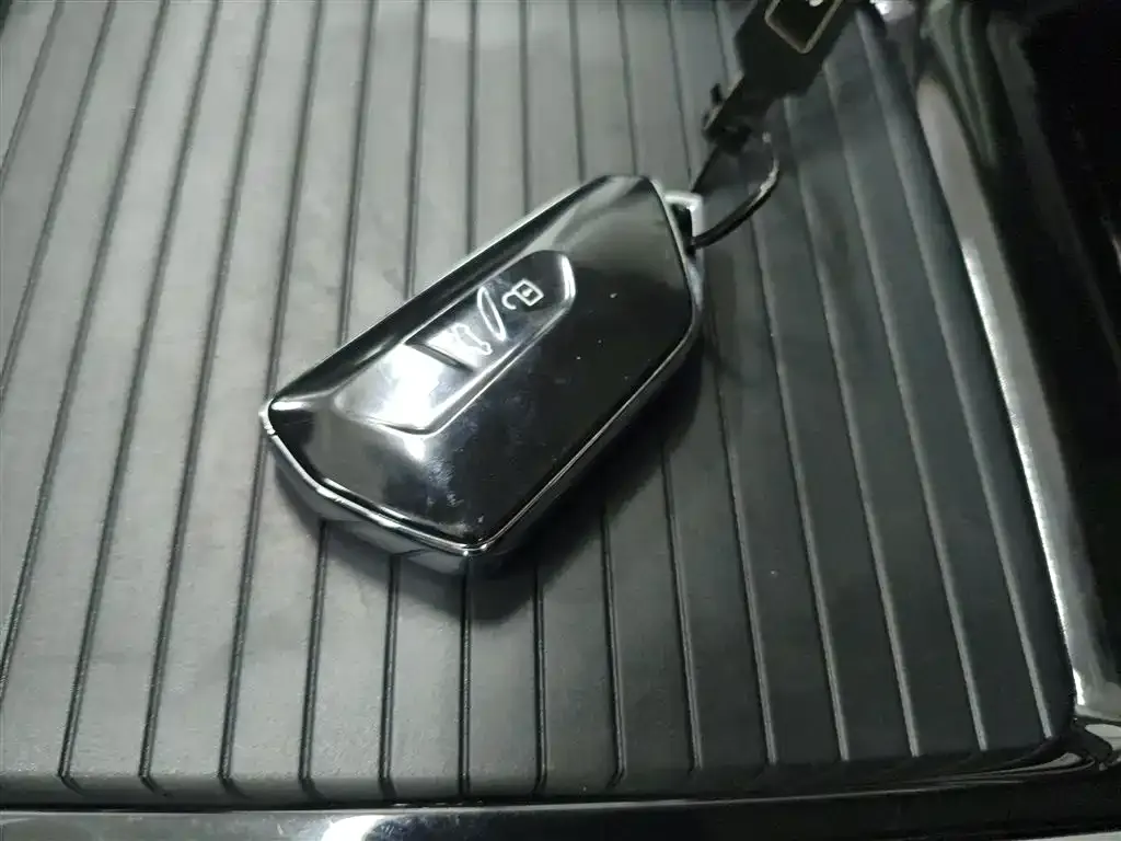 [object Object] ID.6 Crozz 2024 из CN, фото 9