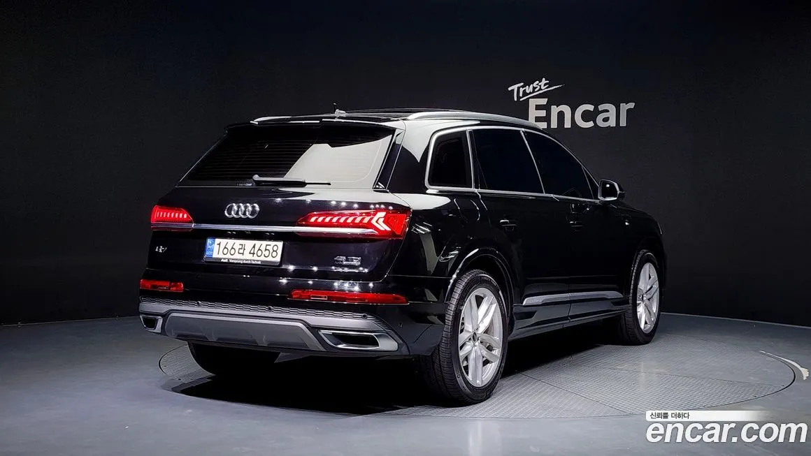 Audi Q7 — фото 2
