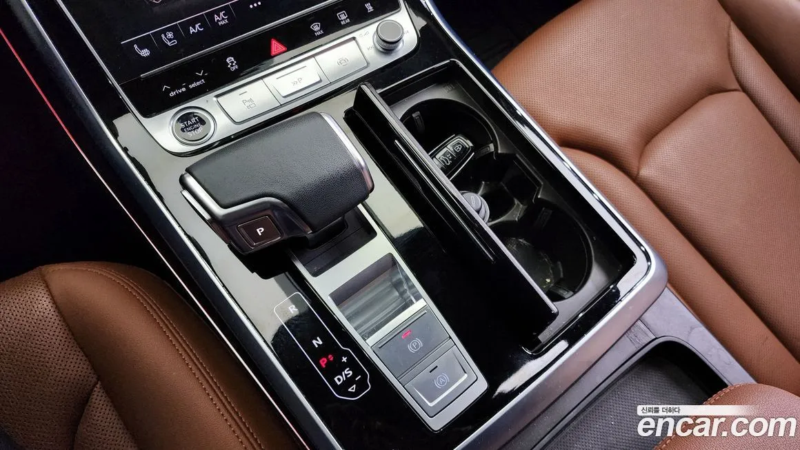 Audi Q7 — фото 9