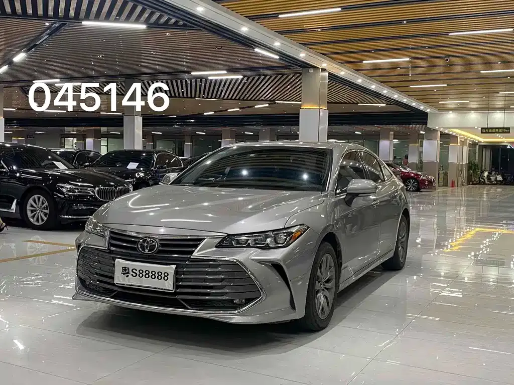 Toyota Avalon 2021 из CN, фото 1