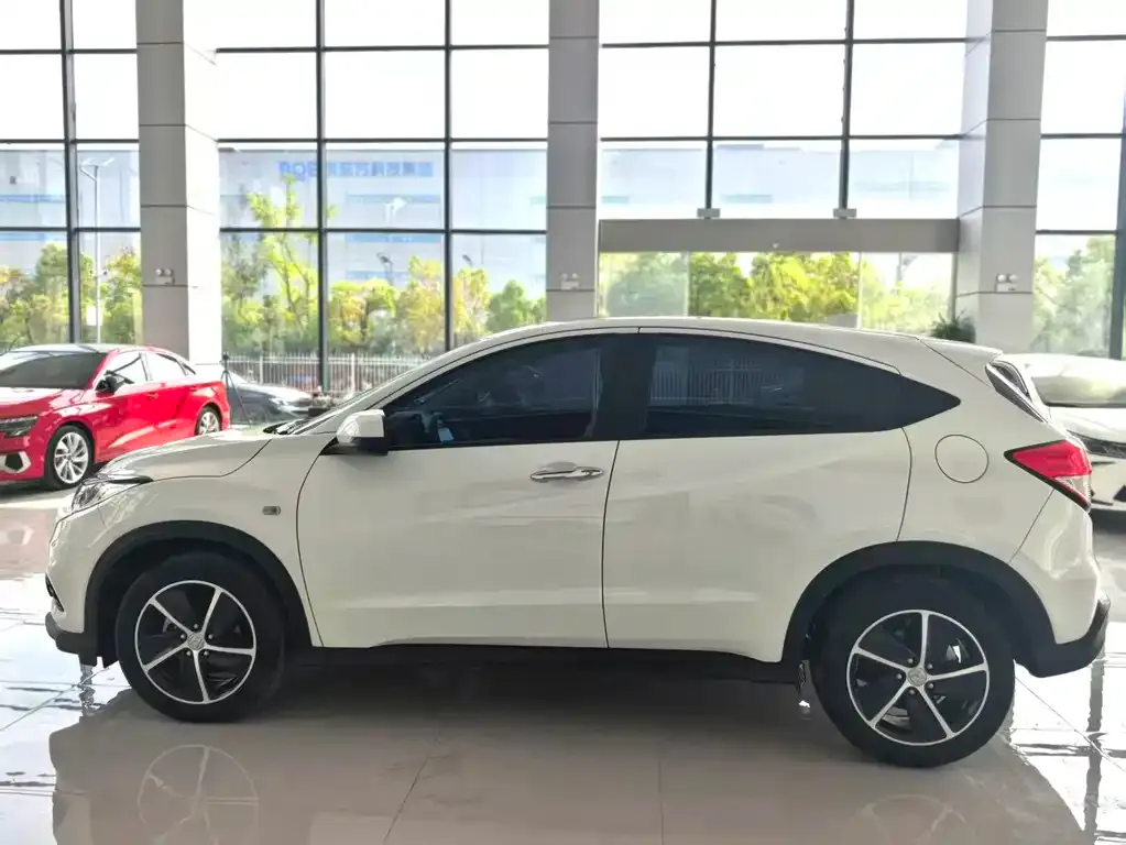 Honda Vezel 2021 из CN, фото 9