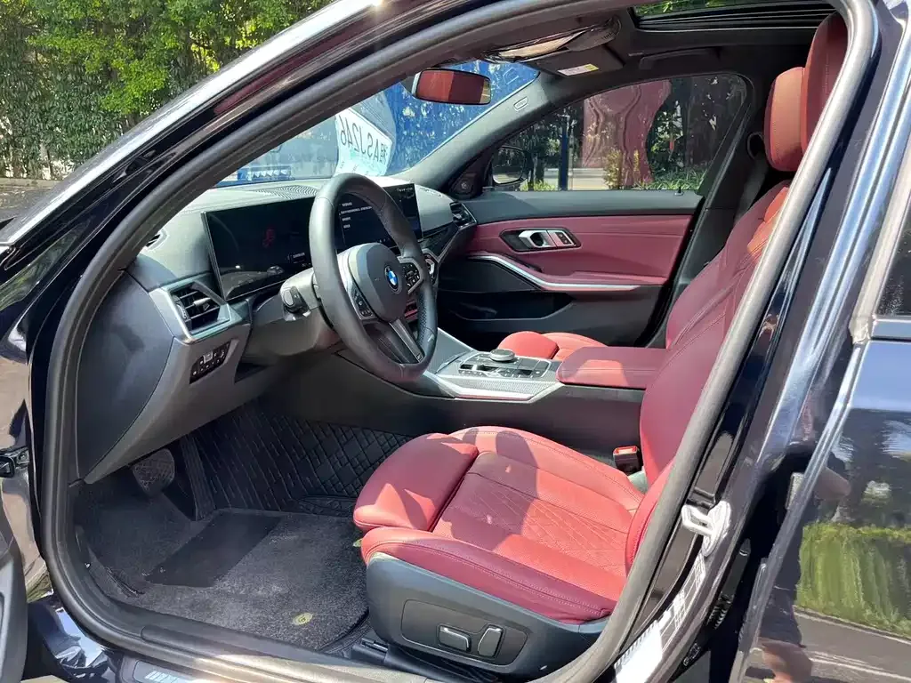 BMW 3 Series 2024 из CN, фото 7