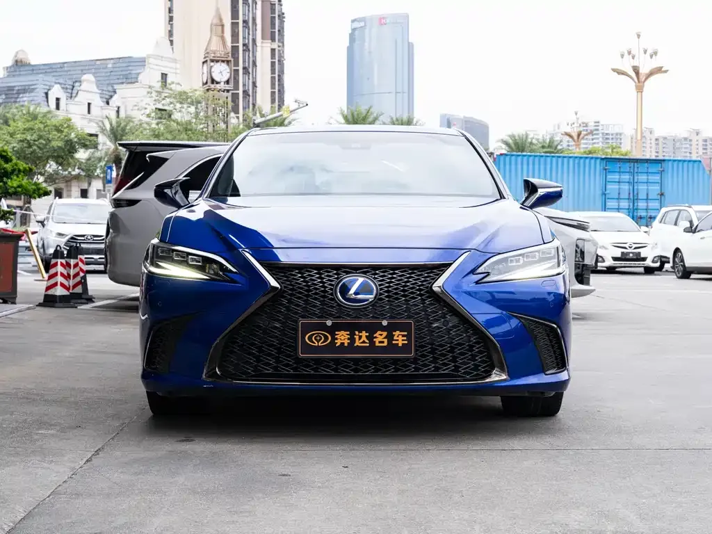 Lexus ES 2023 из CN, фото 2