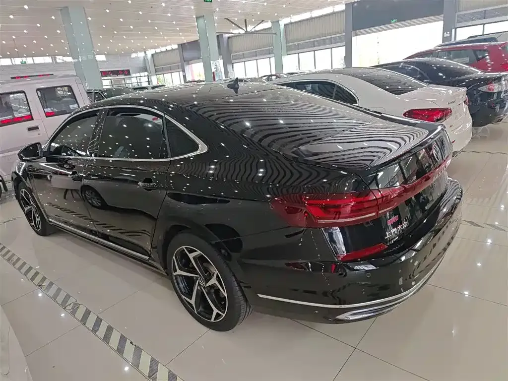 Volkswagen Passat 2022 из CN, фото 7
