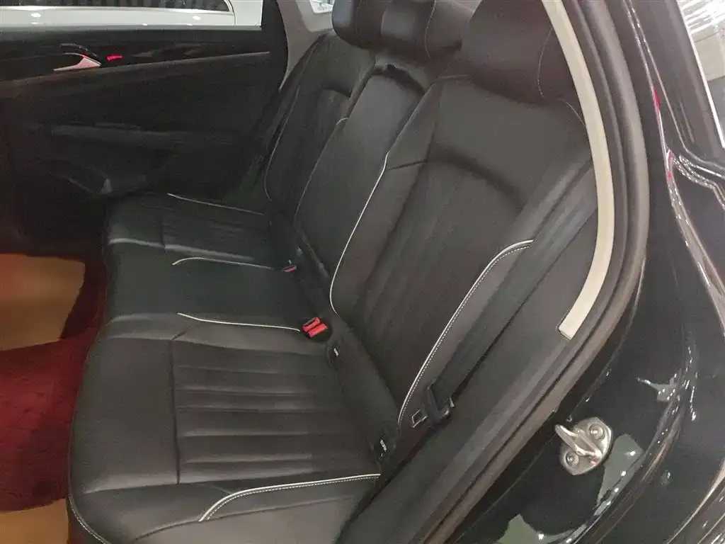 Volkswagen Passat 2022 из CN, фото 8