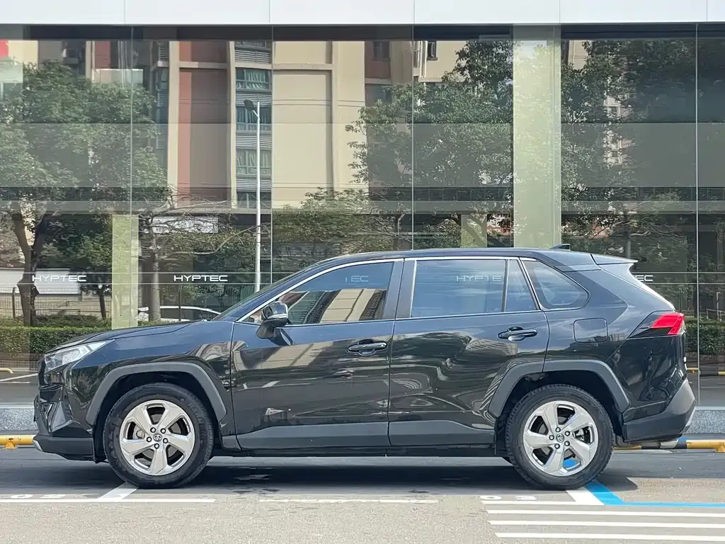Toyota RAV4 2021 из CN, фото 4