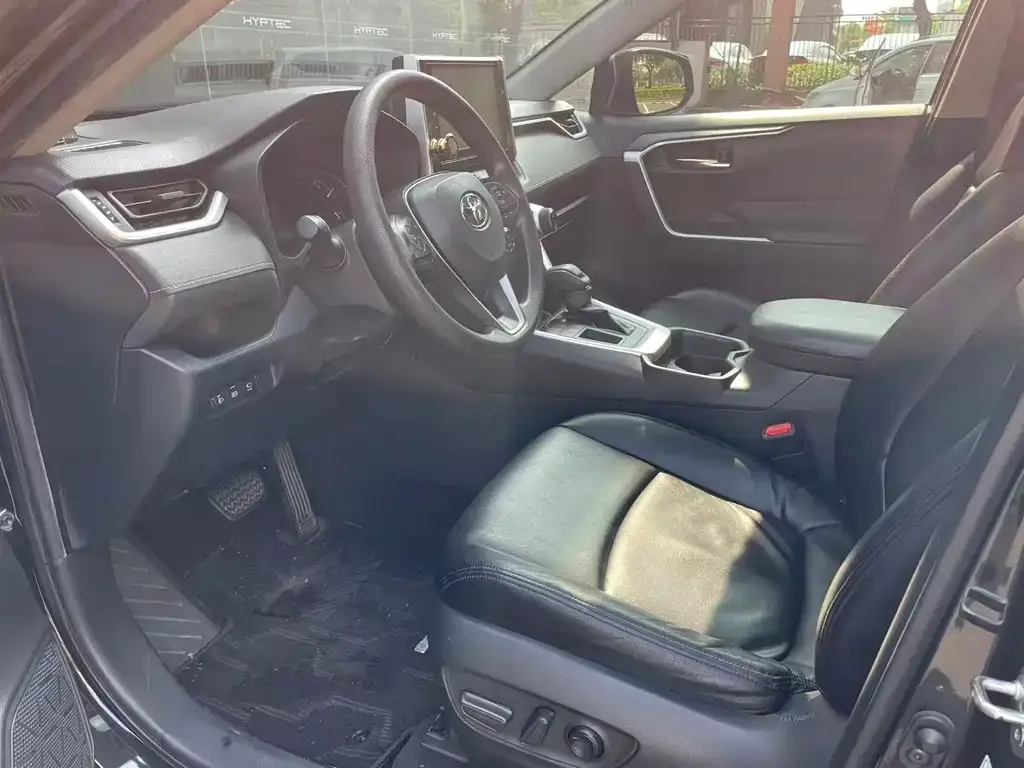 Toyota RAV4 2021 из CN, фото 5