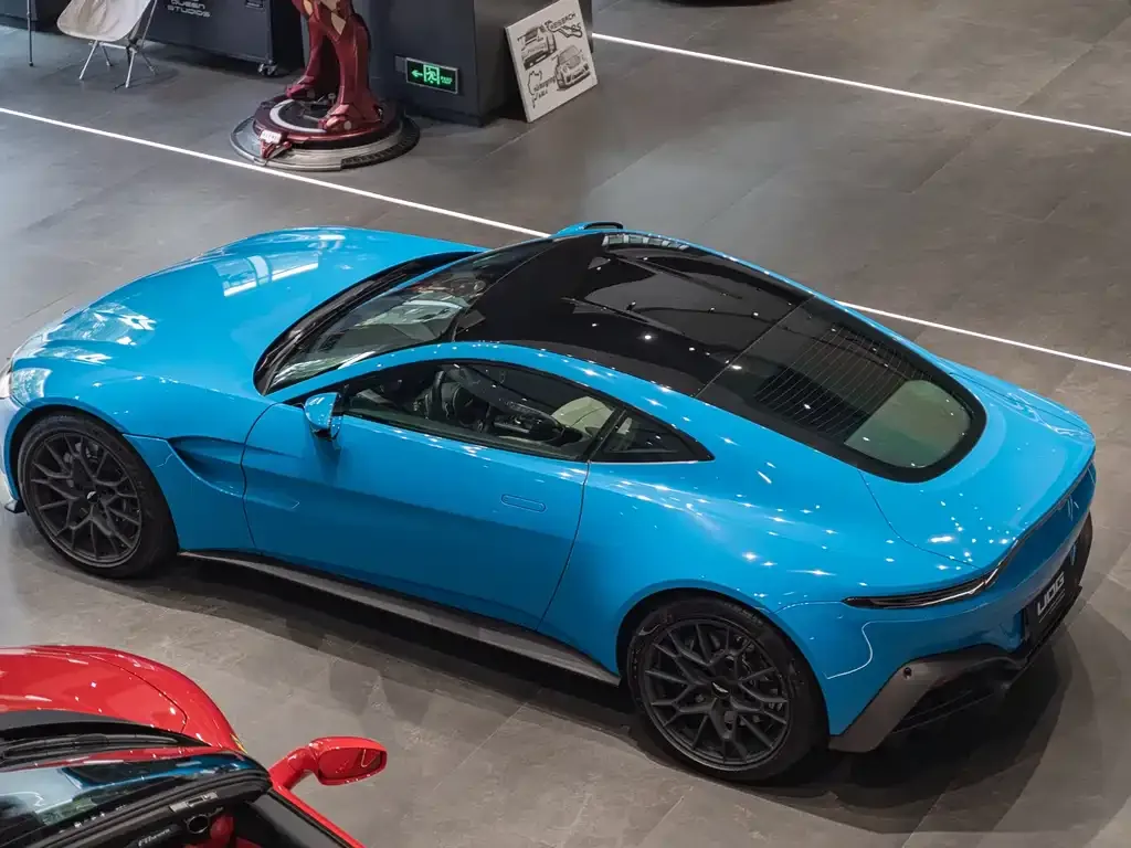 Aston Martin V8 Vantage 2022 из CN, фото 2