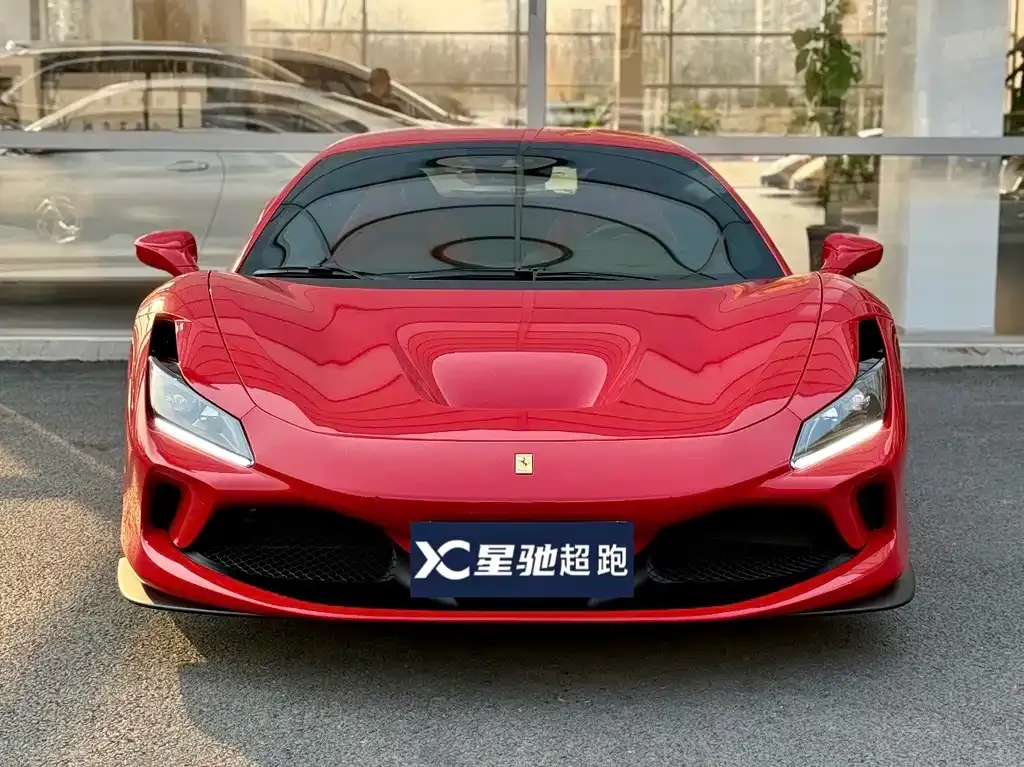 Ferrari F8 — фото 1