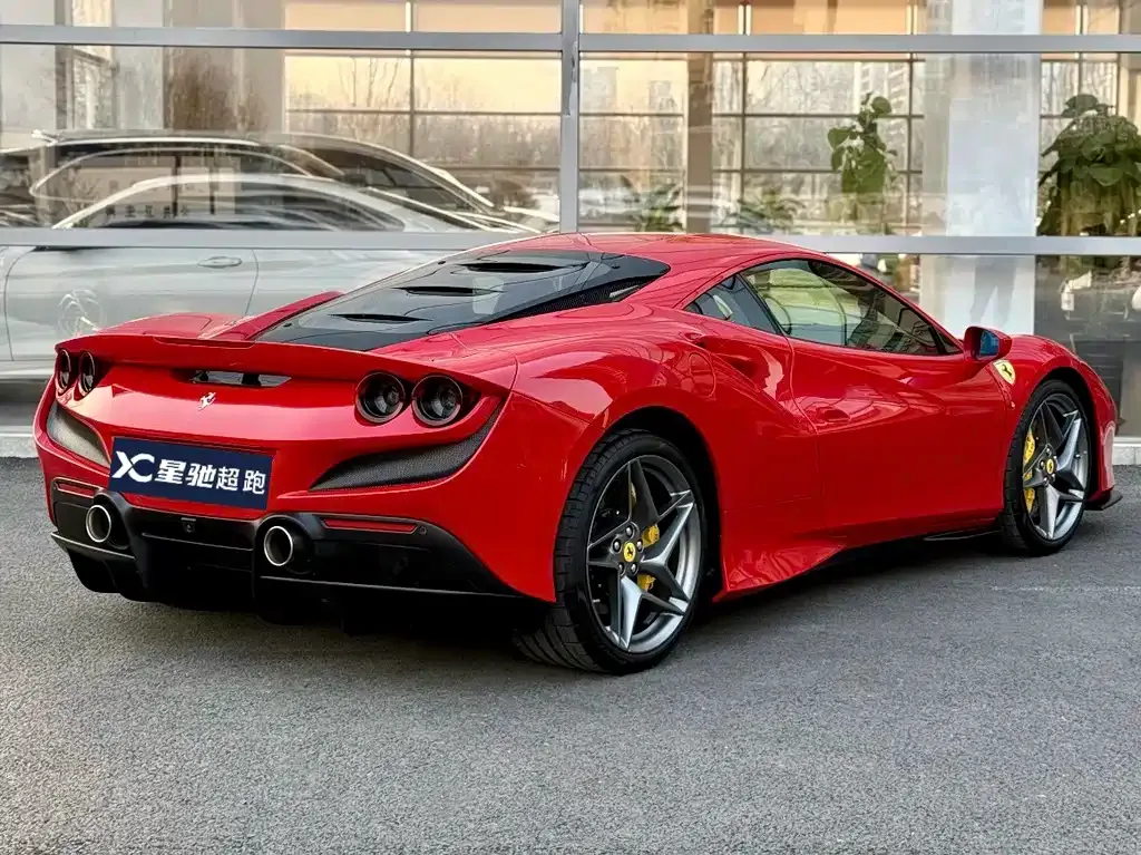 Ferrari F8 — фото 3