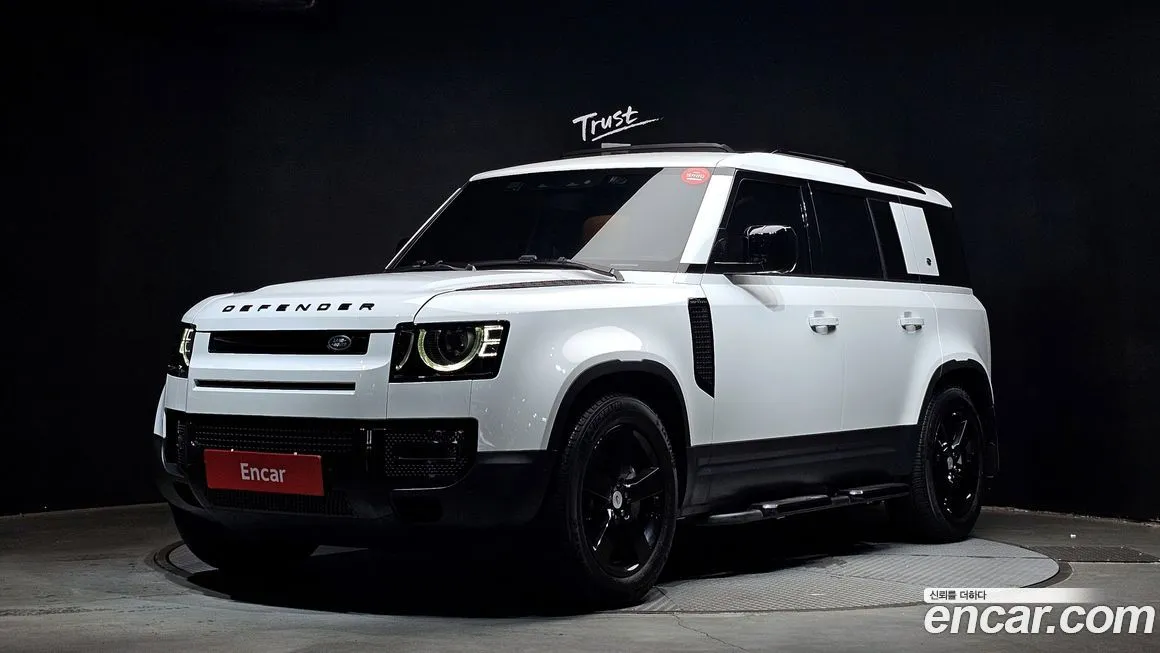 Land Rover Defender — фото 1