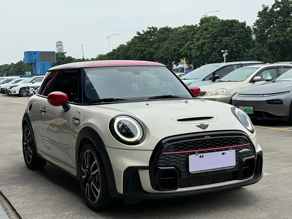 MINI JCW (John Cooper Works) — фото 3