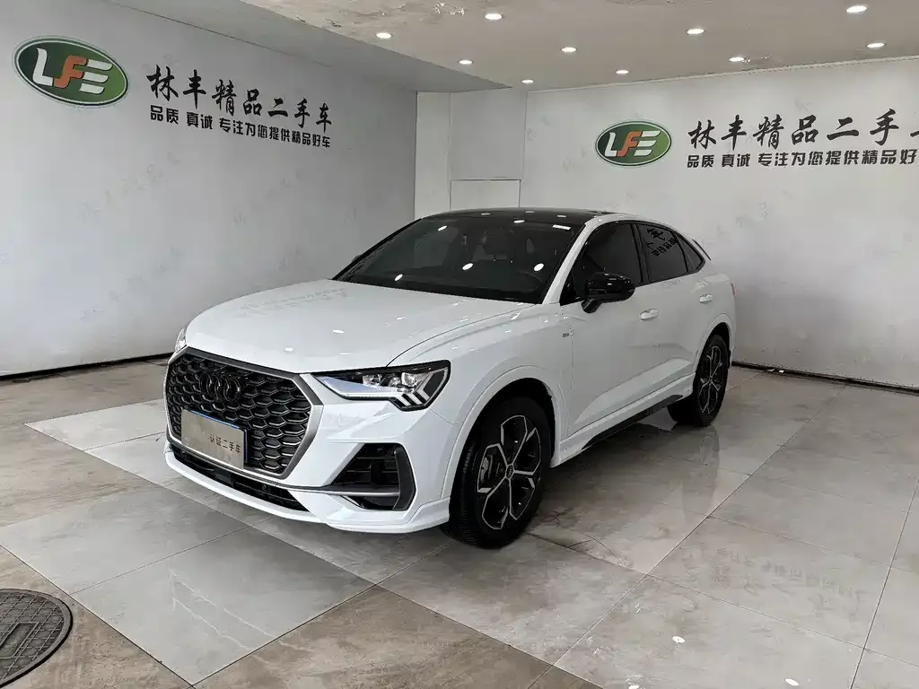 Audi Q3 Sportback — фото 1