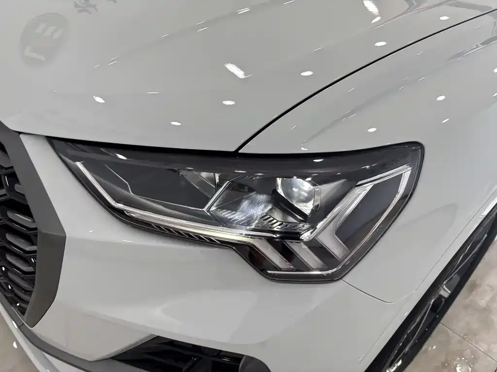 Audi Q3 Sportback — фото 8