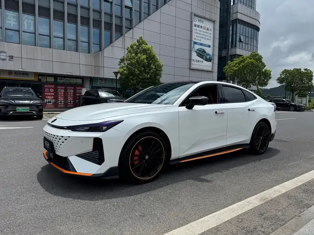 Changan UNI-V 2024 из CN, фото 1
