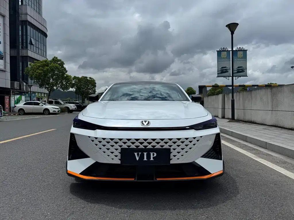 Changan UNI-V 2024 из CN, фото 2