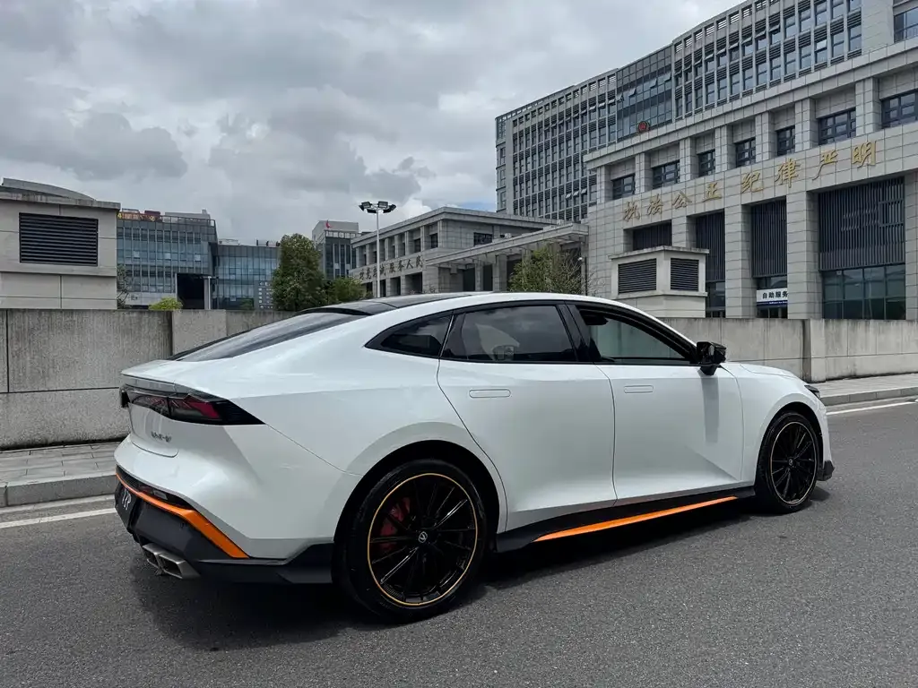 Changan UNI-V 2024 из CN, фото 4