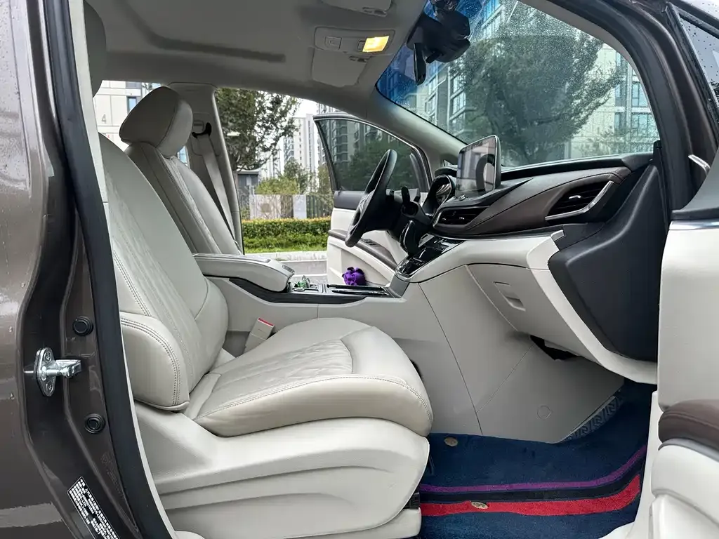 Buick GL8 2022 из CN, фото 5