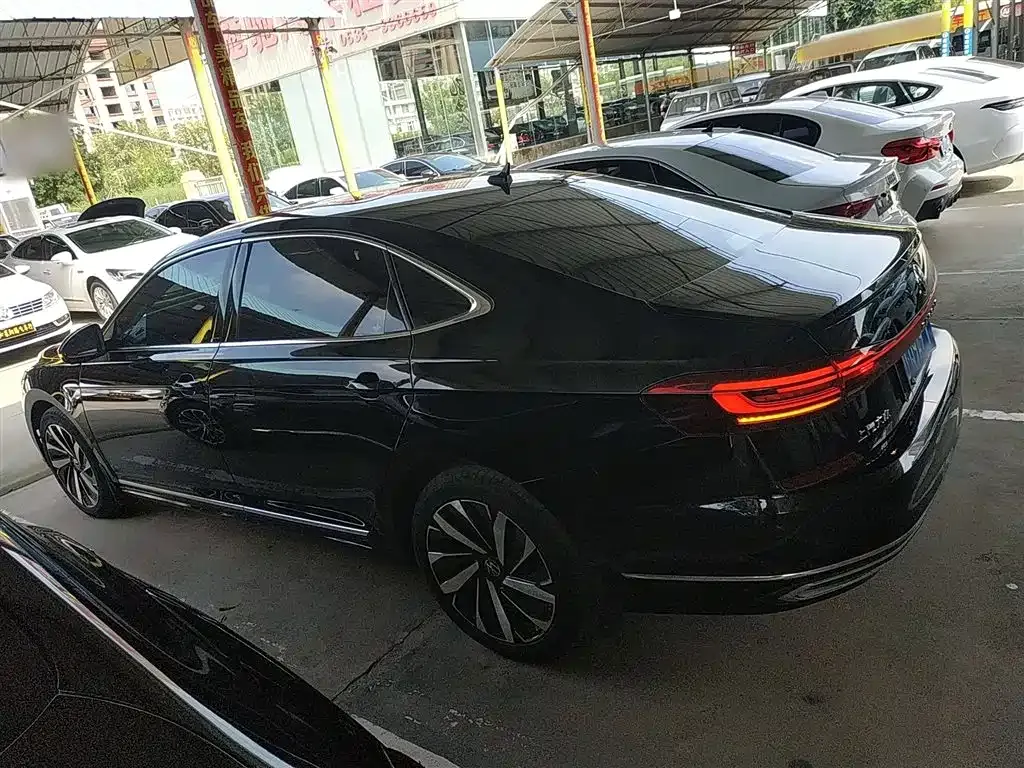 Volkswagen Passat 2023 из CN, фото 5