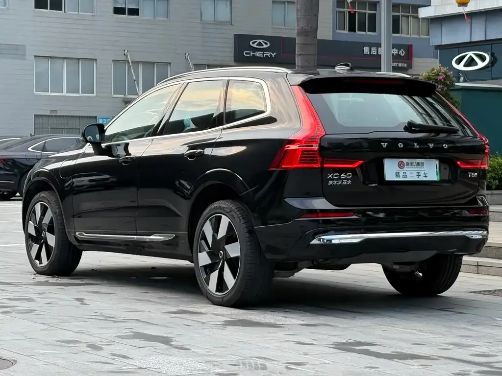 Volvo XC60 PHEV 2024 из CN, фото 3
