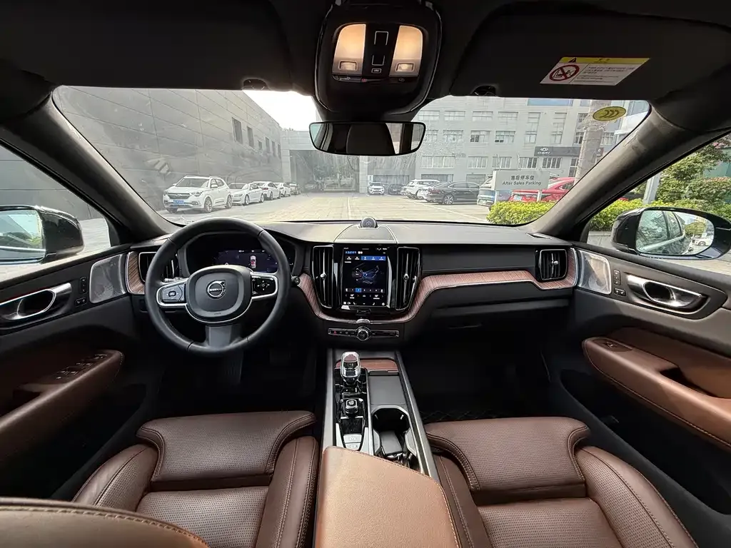 Volvo XC60 PHEV 2024 из CN, фото 8