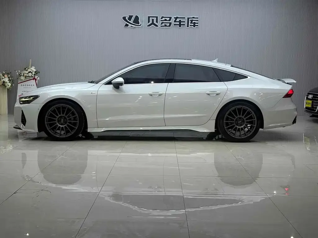 Audi A7 2021 из CN, фото 3