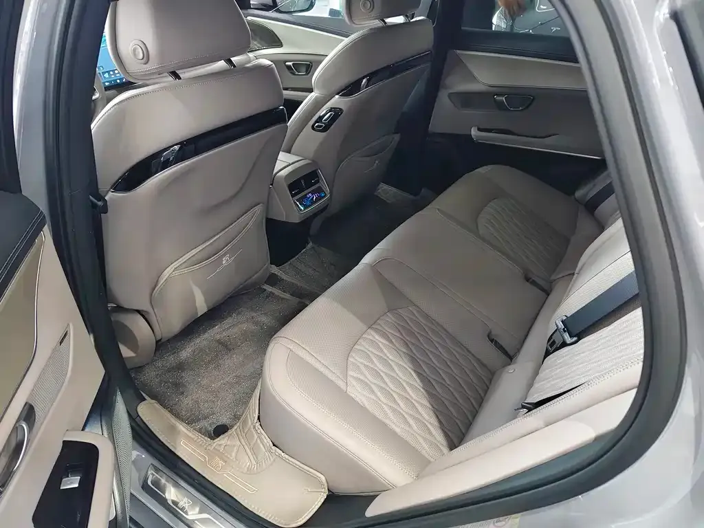BYD Han 2025 из CN, фото 6