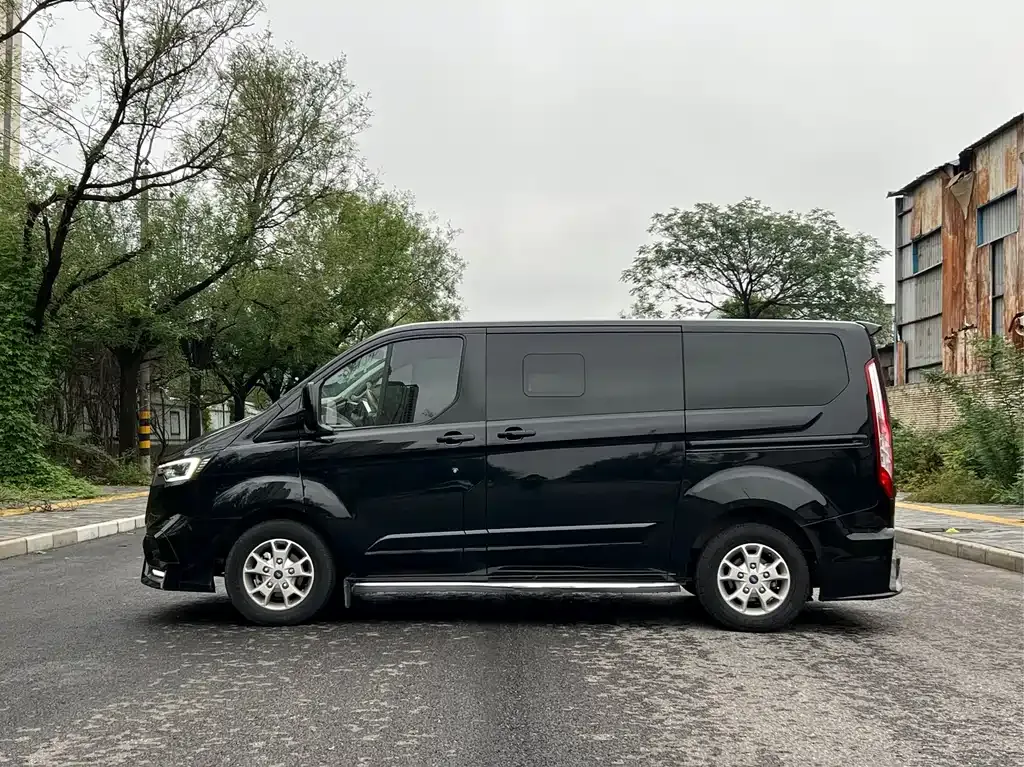 Ford Tourneo 2022 из CN, фото 3