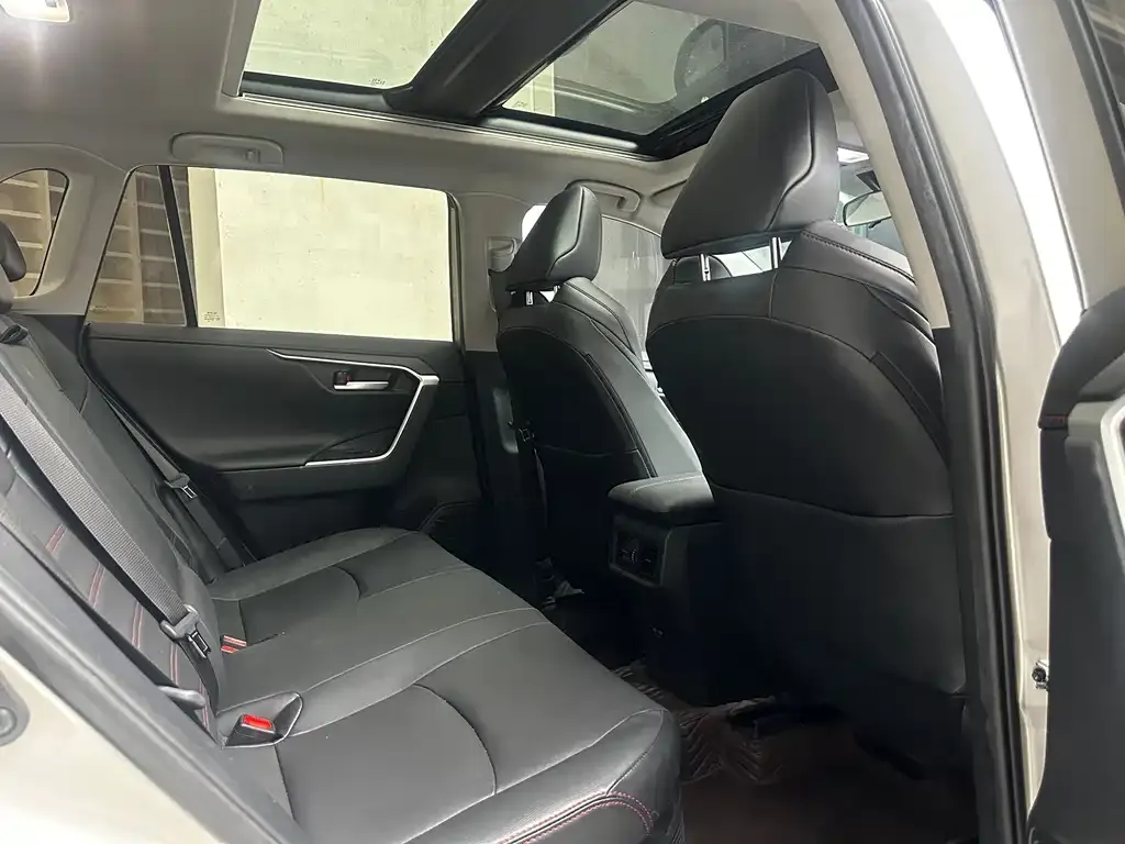 Toyota Wildlander New Energy 2024 из CN, фото 6