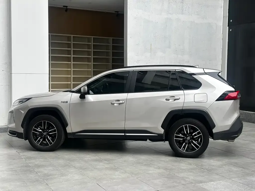 Toyota Wildlander New Energy 2024 из CN, фото 7