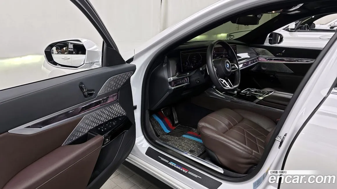 BMW 7-Series 2023 из KR, фото 10