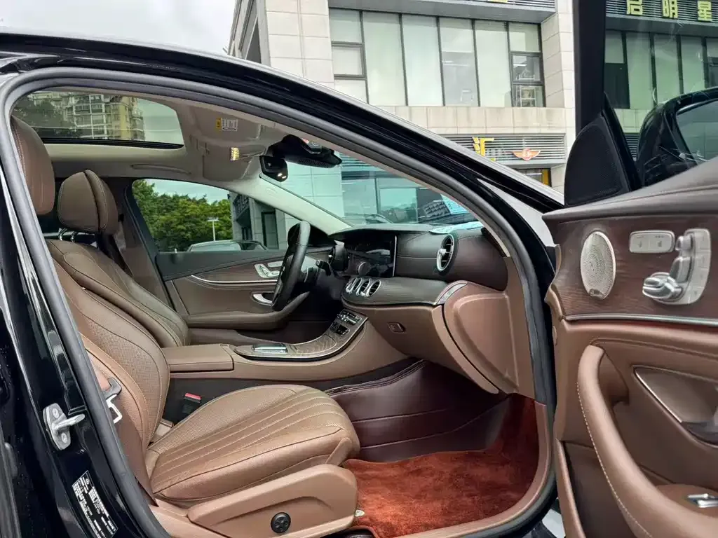 Mercedes-Benz E-Class 2022 из CN, фото 3