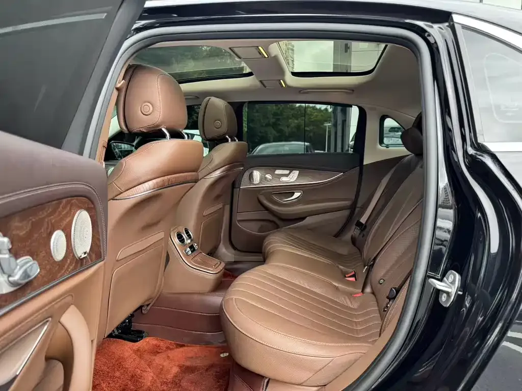 Mercedes-Benz E-Class 2022 из CN, фото 5